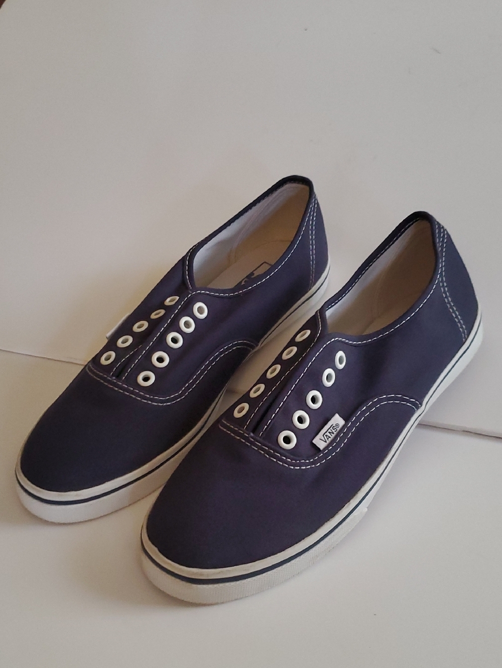 Vans Authentic Canvas Lo Pro Navy Blue. Rare Deadstock Men's 8 Women's 9.5 NWOT.